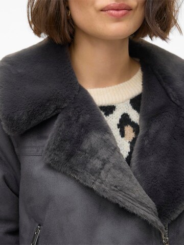VERO MODA Winter jacket 'VMPEGGY' in Grey