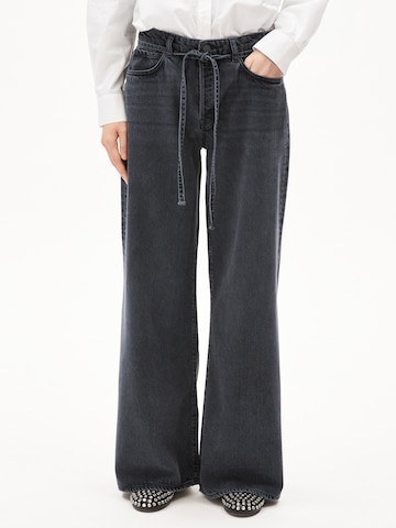 Loosefit Jean ARMEDANGELS en noir : devant