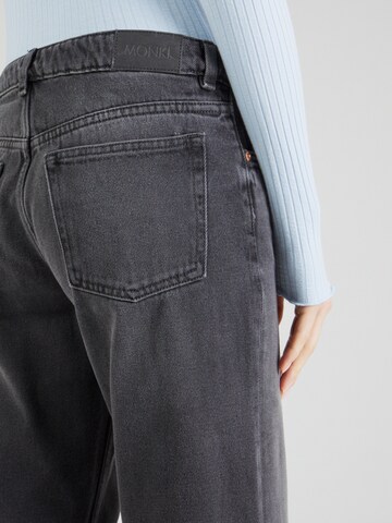 Loosefit Jeans di Monki in nero