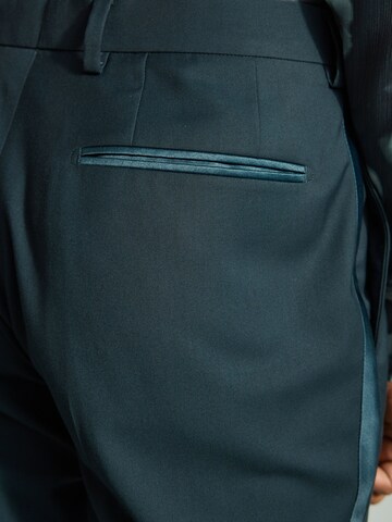 Next Slimfit Hose in Grün
