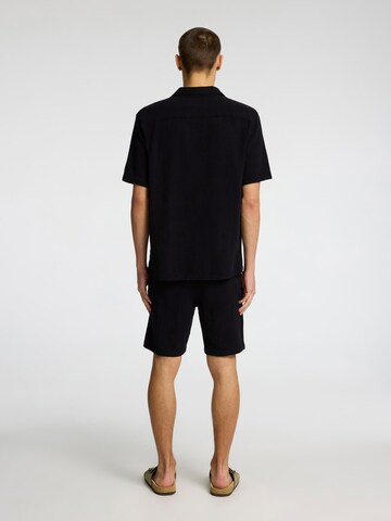 SELECTED HOMME Comfort Fit Skjorte 'SLHSal' i sort