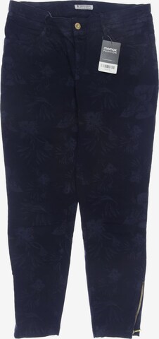 Soccx Jeans in 28 in Blue: front