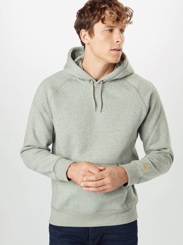 Sweat-shirt 'Chase' Carhartt WIP en gris : devant