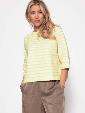 SASSYCLASSY Sweater in Yellow