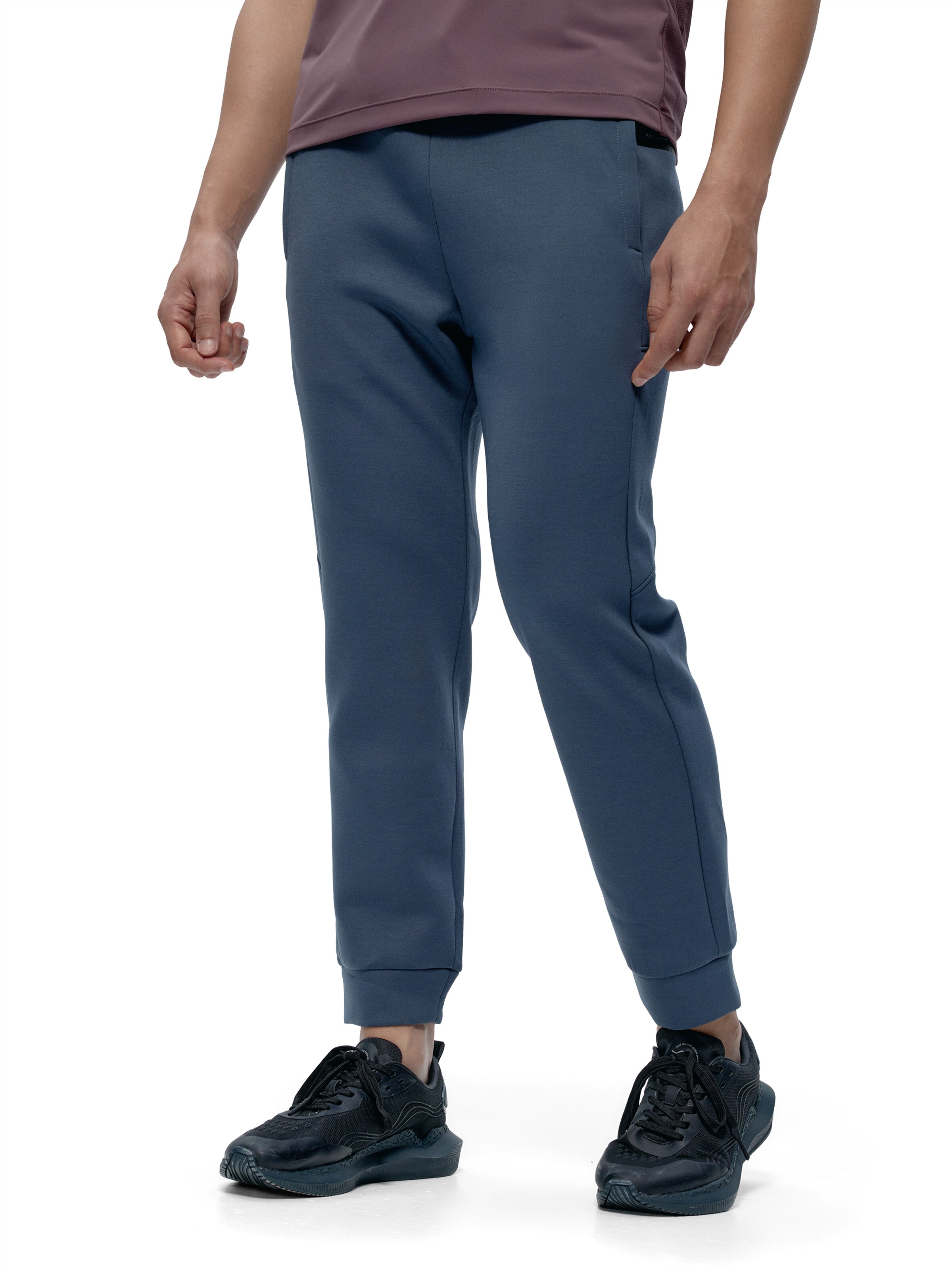 Born Living Yoga Regular Sportbroek ' Lomond Lite ' in Blauw: voorkant