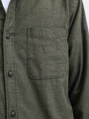 Regular fit Camicia di JACK & JONES in verde