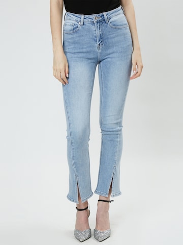 Influencer Flared Jeans in Blauw: voorkant