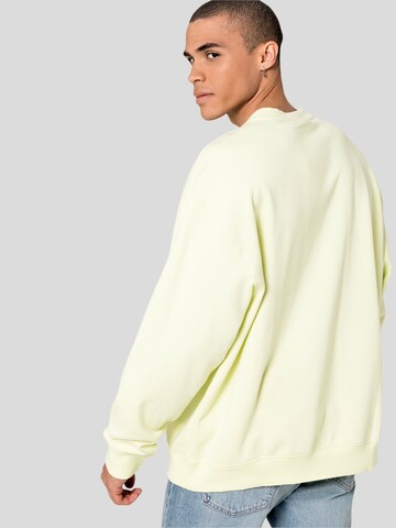 WEEKDAY Sweatshirt in Yellow