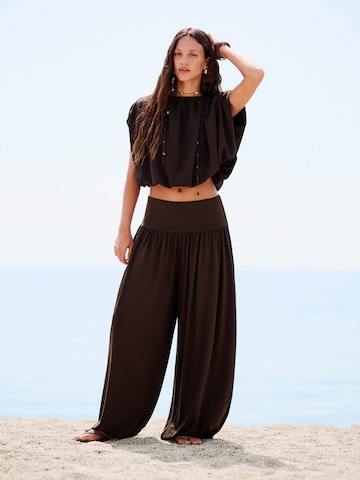 Bershka Barrel Hose in Braun: Vorderseite