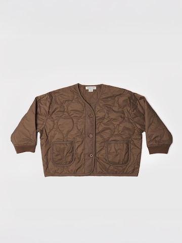 Maru + Bo Übergangsjacke 'LIGHT PADDED KIMONO JACKET WITH STITCHING'‌‌‌‌‌ in Braun: Vorderseite