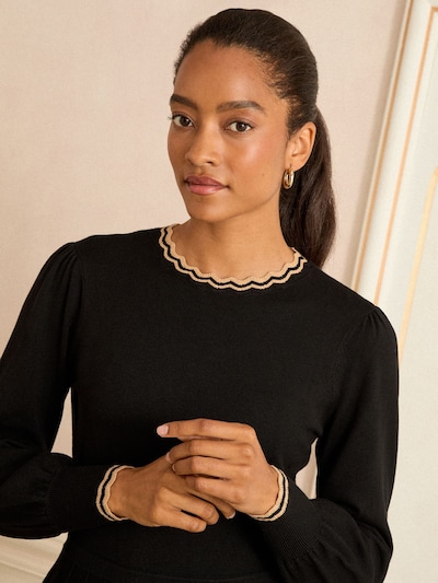 Rochie tricotat love & roses pe negru, Vizualizare produs