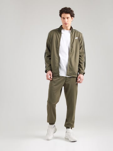 Regular Survêtement 'CLUB' Nike Sportswear en vert