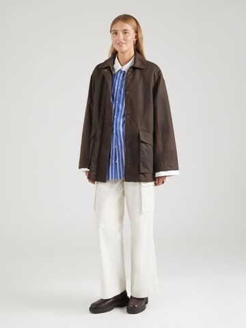 Giacca di mezza stagione di WEEKDAY in marrone