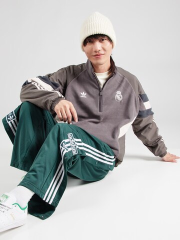 ADIDAS ORIGINALS Átmeneti dzseki 'Real Madrid 24/25' - szürke