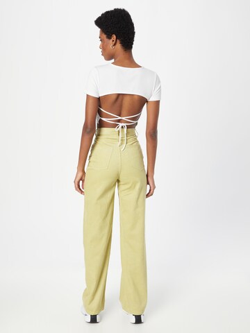 Regular Pantalon Monki en vert