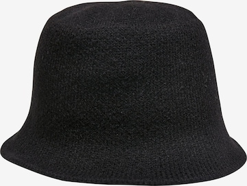 Cappello di Urban Classics in nero: frontale