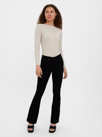 VERO MODA Flared Jeans 'Peachy' i sort