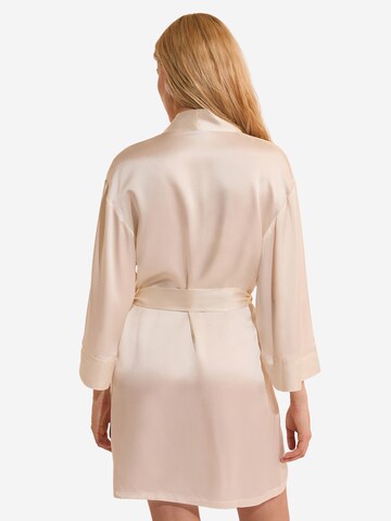 ETAM Ochtendjas 'PEARLY' in Wit