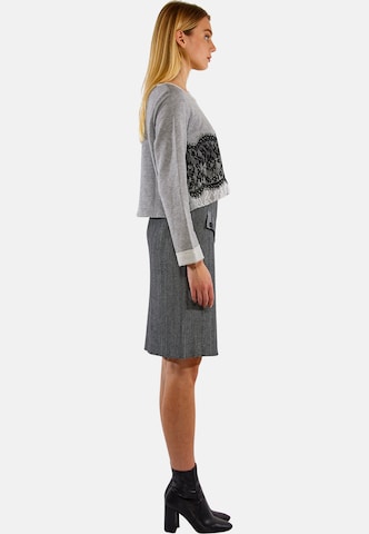 TOOche Langarmpullover 'Spitzenpullover' in Grau