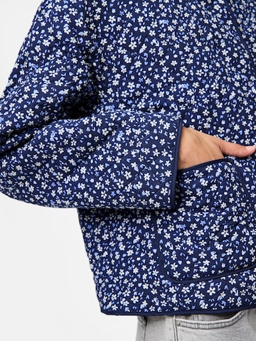 Veste mi-saison 'PCRIKKE' PIECES en bleu