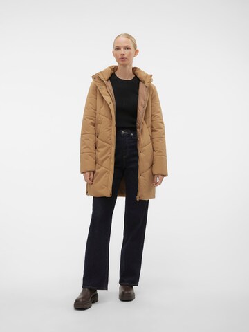 VERO MODA Wintermantel 'WILLA' in Bruin