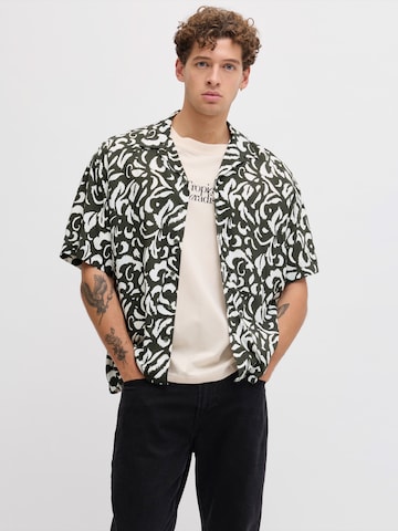 JJ Rebel Классический крой Рубашка 'JREBBLOSSOM' в Зеленый: спереди