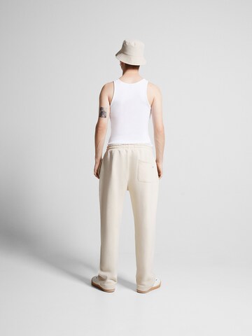 Loosefit Pantaloni di Bershka in bianco