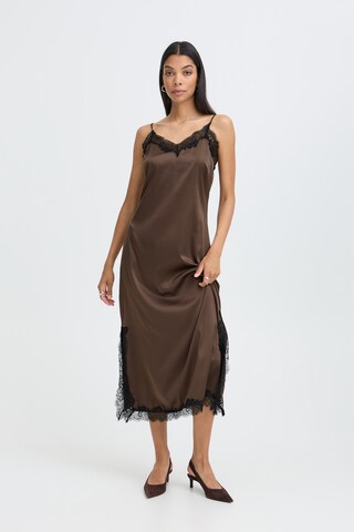 b.young - Vestido en marrón: frente
