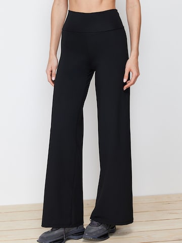 Trendyol Wide leg Byxa i svart: framsida