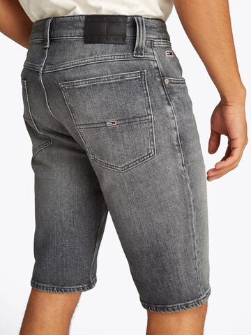 Tommy Jeans - Loosefit Vaquero 'RONNIE' en negro