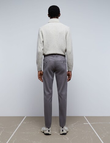 Slimfit Pantaloni chino di Scalpers in grigio