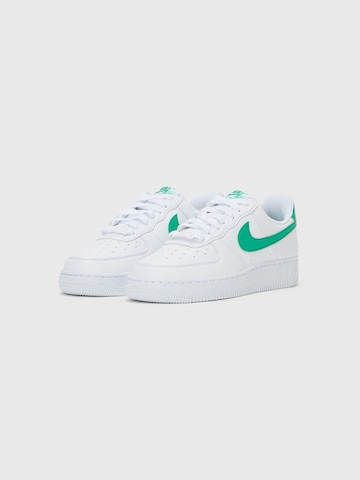 Baskets basses 'Air Force 1 '07 SE' Nike Sportswear en blanc