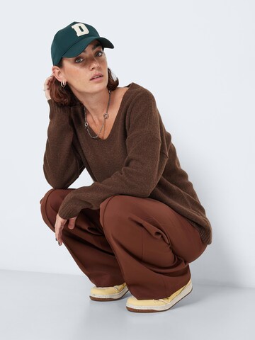 Noisy may Pullover 'SON' in Braun