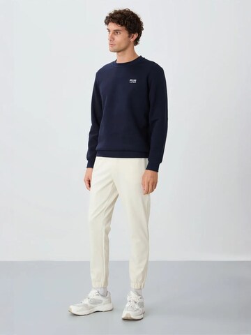 Tommy Life Sweatshirt in Blue