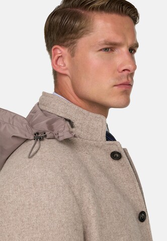 Boggi Milano Between-seasons coat in Beige
