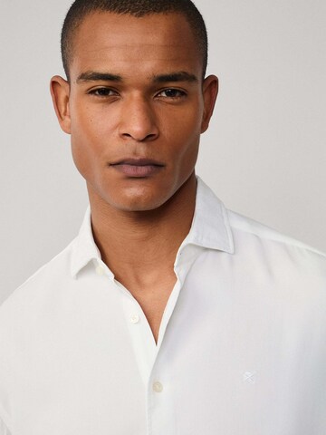 Coupe regular Chemise Hackett London en blanc
