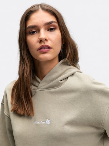 EthiquetSweater majica 'Kapuzenpullover' - bež boja