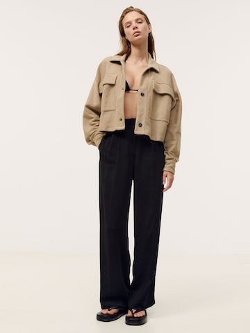 Kendall for ABOUT YOU Between-Season Jacket 'Blakely' in Beige