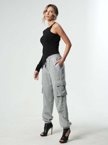 Metamorphoza Loosefit Cargobroek in Grijs