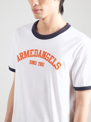 ARMEDANGELS Футболка 'MAARKOS RINGER' в Белый