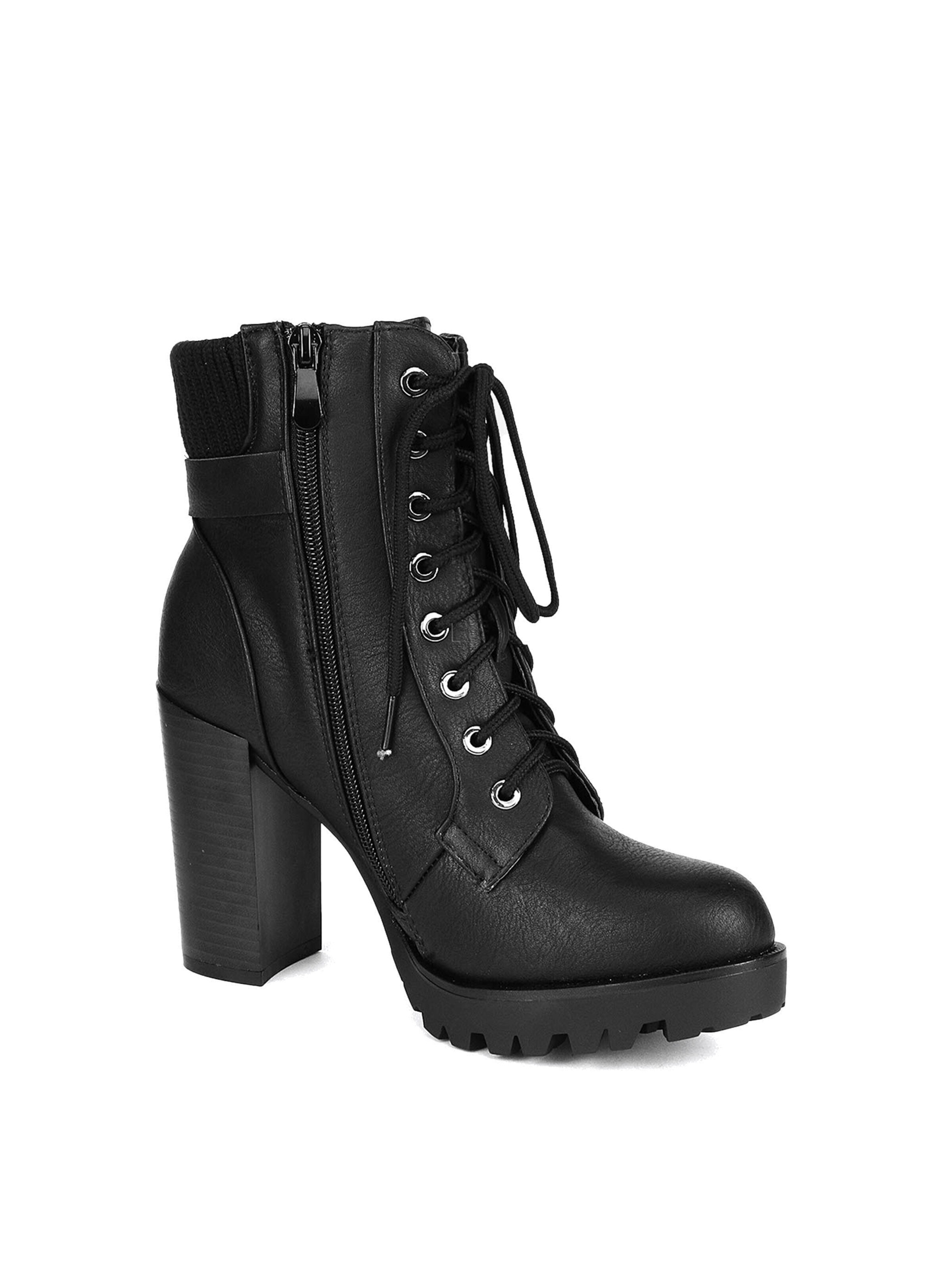 Dream Pairs Boots in Black