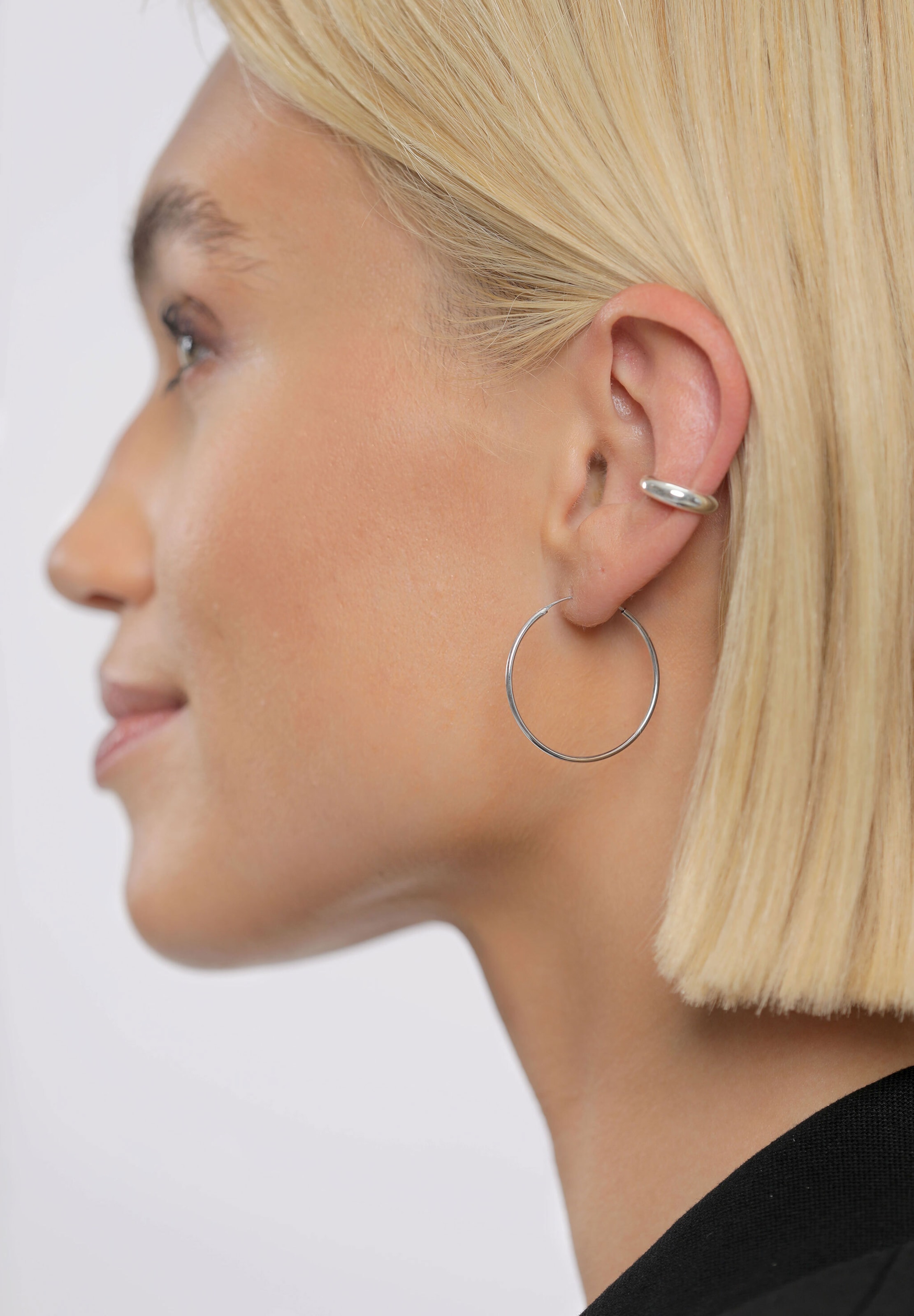 ELLI Earrings in Silver: front