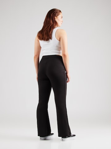 évasé Pantalon 'Pever' ONLY Carmakoma en noir
