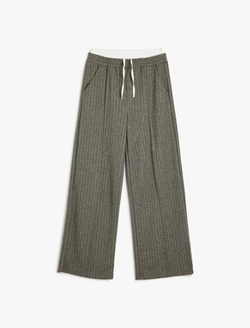 Koton Loose fit Trousers in Grey: front