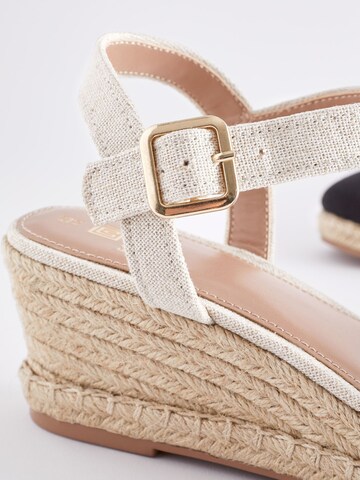 Next Pumps in Beige