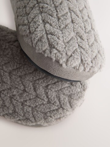 Pantoufle Next en gris