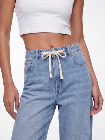 V!BE STUD!OS Широкий Джинсы в Синий