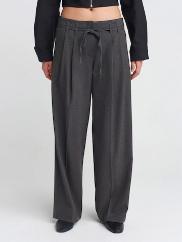 Wide Leg Pantalon Dilvin en gris