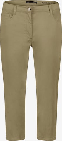 Jean Betty Barclay en vert : devant