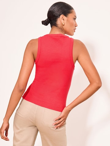 Lipsy Top in Red